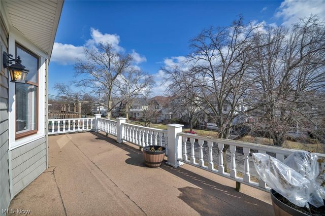 1306 Hathaway Avenue, Lakewood, OH 44107