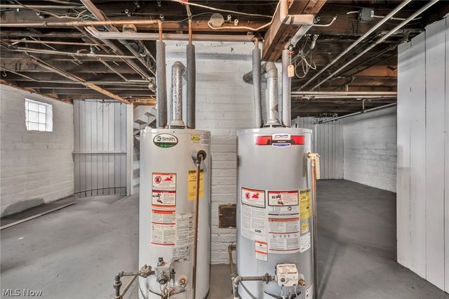 1306 Hathaway Avenue, Lakewood, OH 44107