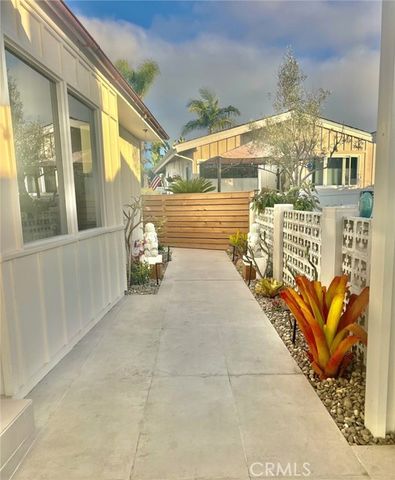 24 Saratoga, Newport Beach, CA 92660