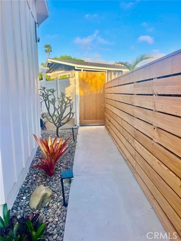 24 Saratoga, Newport Beach, CA 92660