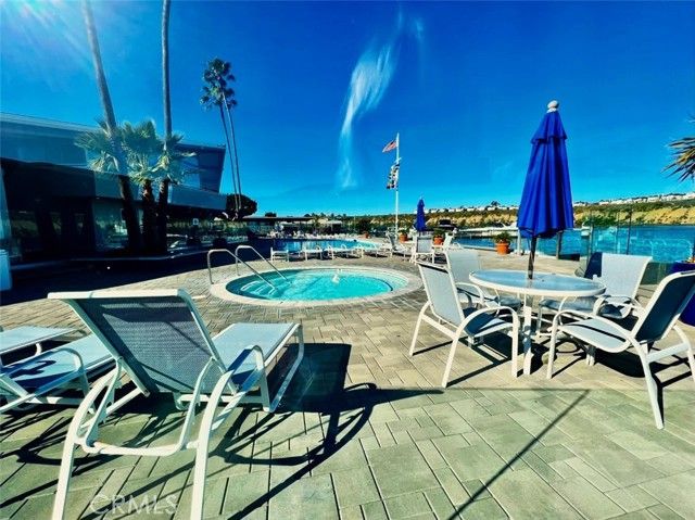 24 Saratoga, Newport Beach, CA 92660