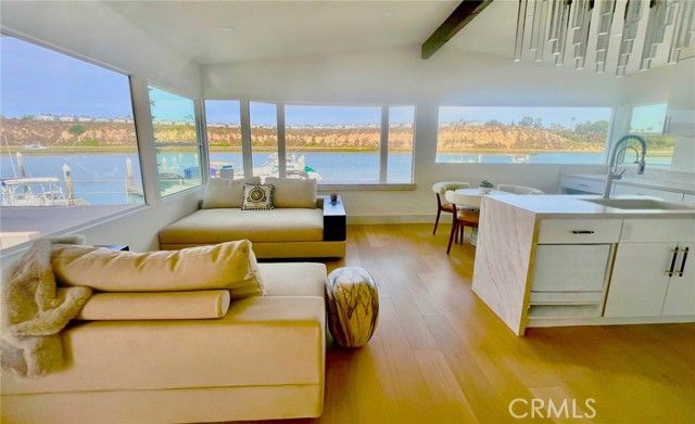 24 Saratoga, Newport Beach, CA 92660