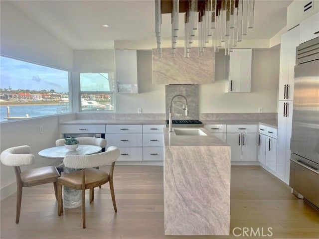 24 Saratoga, Newport Beach, CA 92660