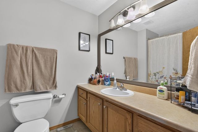 3527 W Vincent Drive, Springfield, MO 65810