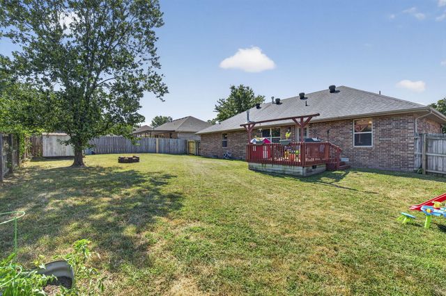 3527 W Vincent Drive, Springfield, MO 65810