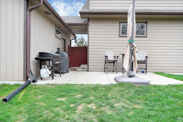 4172 McMillin Lane, Manhattan, KS 66502