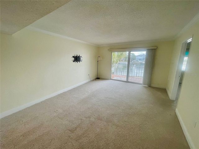 1361 SNELL ISLE BOULEVARD NE 6, St Petersburg, FL 33704