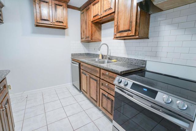 1255 Witte Road 17, Houston, TX 77055