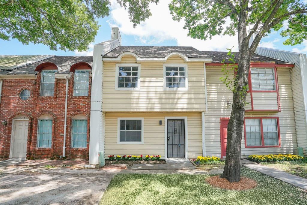 1255 Witte Road 17, Houston, TX 77055