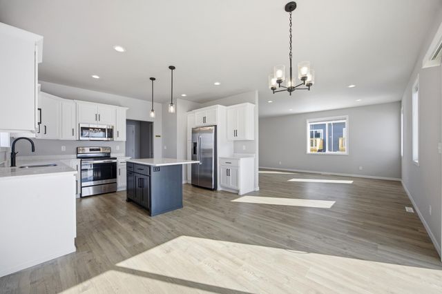 6797 28th Street S, Fargo, ND 58104