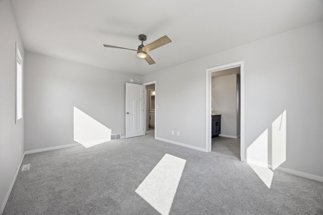 6797 28th Street S, Fargo, ND 58104