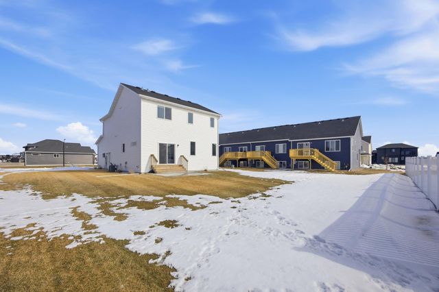 6797 28th Street S, Fargo, ND 58104