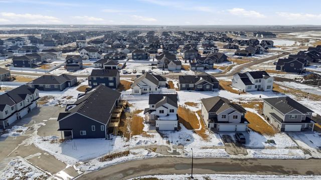 6797 28th Street S, Fargo, ND 58104