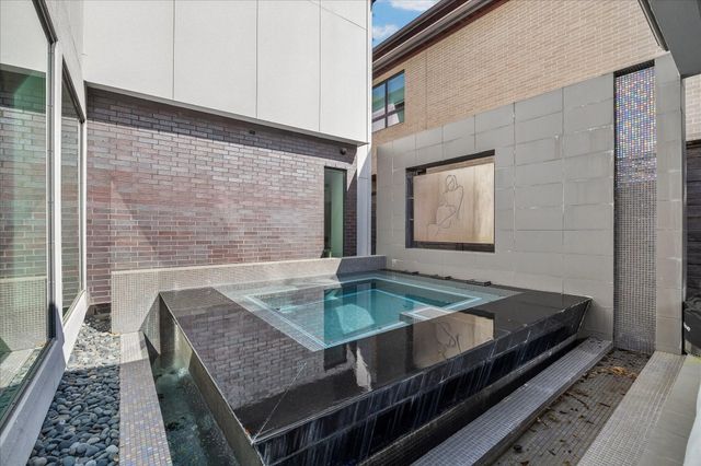 2014 Park Street, Houston, TX 77019