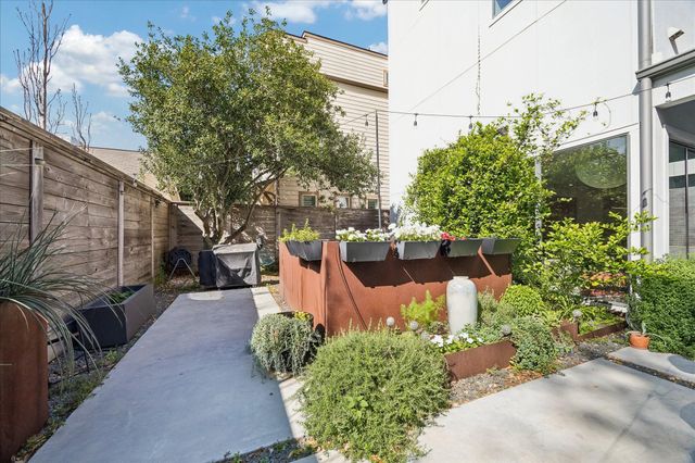 2014 Park Street, Houston, TX 77019