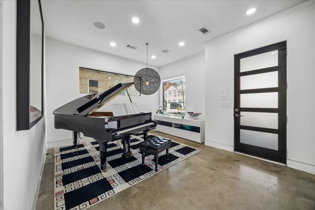 2014 Park Street, Houston, TX 77019