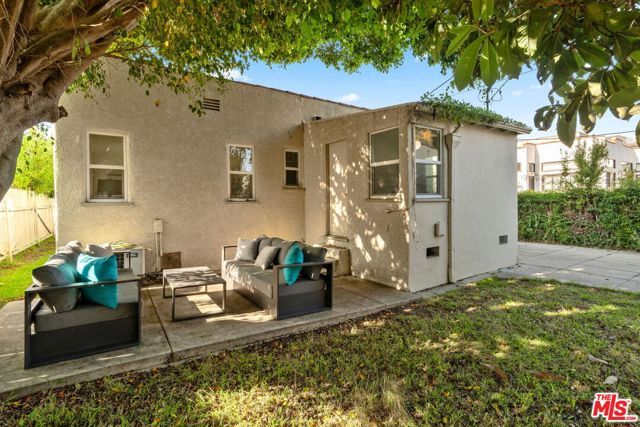 1518 S Durango Avenue, Los Angeles, CA 90035