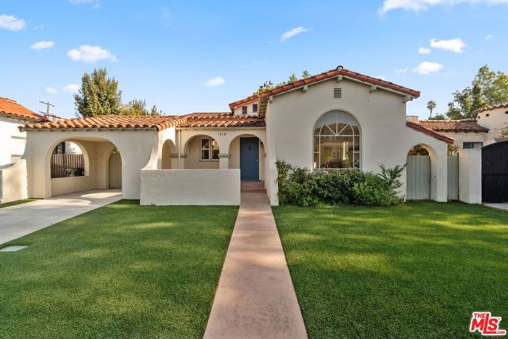 1518 S Durango Avenue, Los Angeles, CA 90035