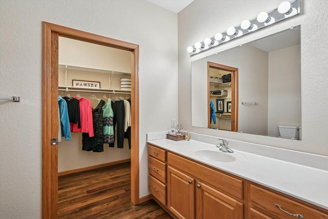 1502 SE 1st Street, Waverly, IA 50677