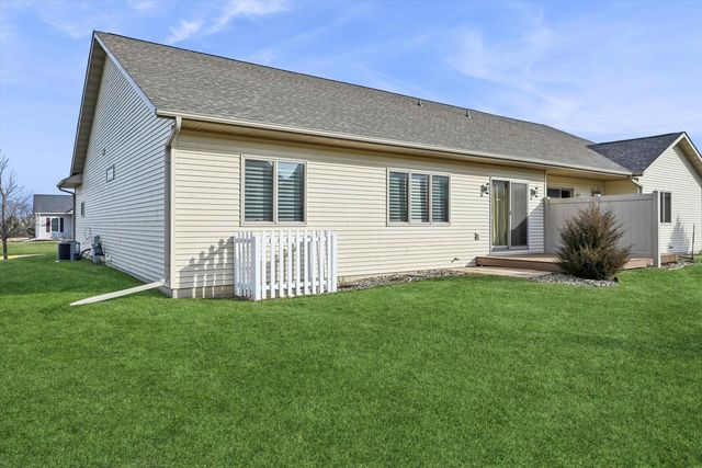 1502 SE 1st Street, Waverly, IA 50677