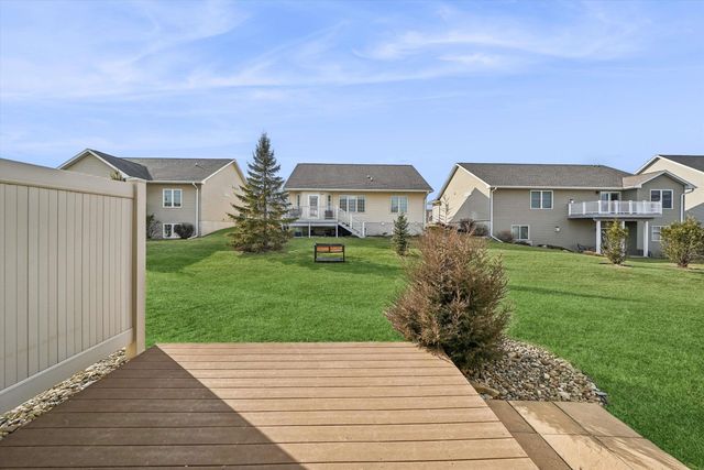 1502 SE 1st Street, Waverly, IA 50677