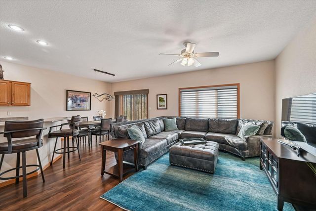 1502 SE 1st Street, Waverly, IA 50677