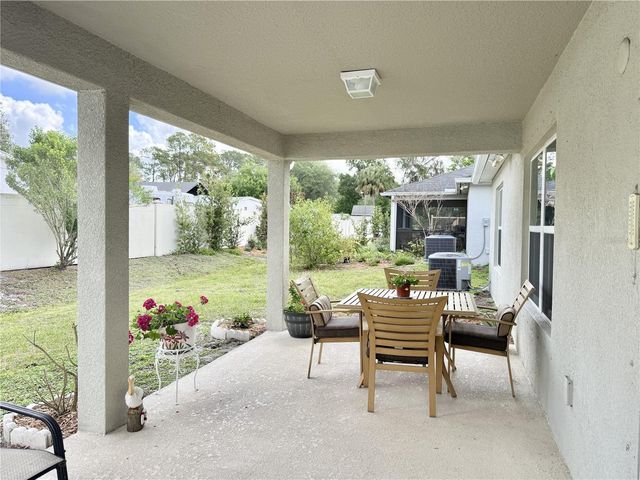 9242 FREEDOM HILL DR, Seffner, FL 33584