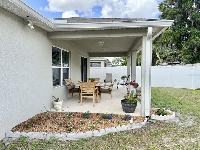 9242 FREEDOM HILL DR, Seffner, FL 33584