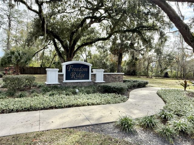 9242 FREEDOM HILL DR, Seffner, FL 33584