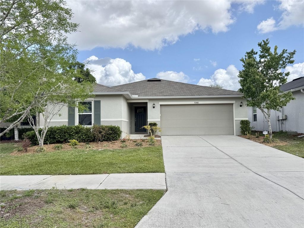 9242 FREEDOM HILL DR, Seffner, FL 33584