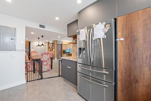 2801 NE 183rd St 1801W, Aventura, FL 33160