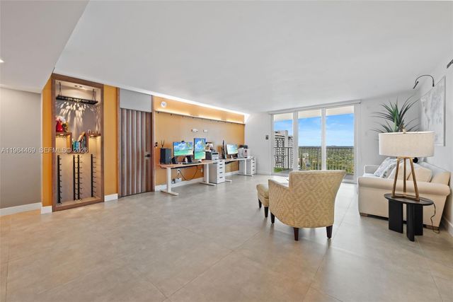 2801 NE 183rd St 1801W, Aventura, FL 33160