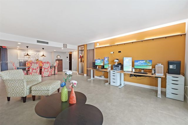 2801 NE 183rd St 1801W, Aventura, FL 33160