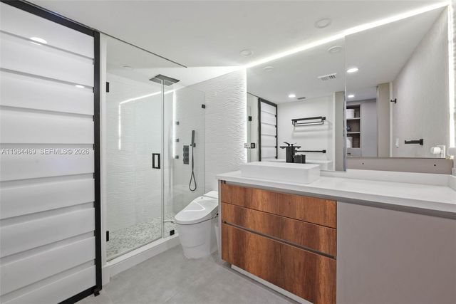 2801 NE 183rd St 1801W, Aventura, FL 33160