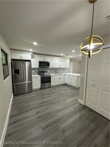 129 Flippen Avenue, Avon Park, FL 33825