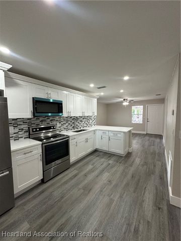 129 Flippen Avenue, Avon Park, FL 33825
