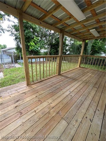 129 Flippen Avenue, Avon Park, FL 33825