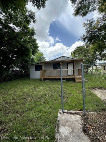 129 Flippen Avenue, Avon Park, FL 33825