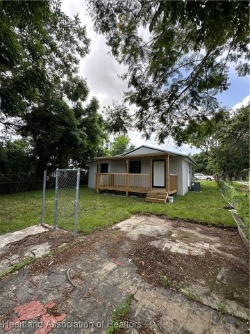 129 Flippen Avenue, Avon Park, FL 33825