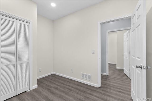 25457 New York Street, Dearborn Heights, MI 48125