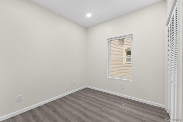 25457 New York Street, Dearborn Heights, MI 48125