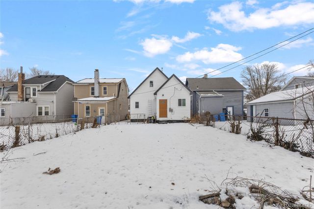 25457 New York Street, Dearborn Heights, MI 48125