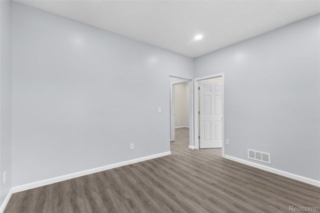 25457 New York Street, Dearborn Heights, MI 48125