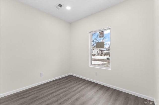 25457 New York Street, Dearborn Heights, MI 48125