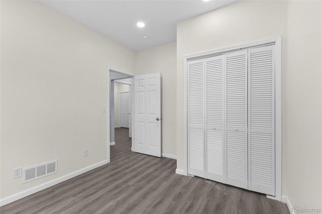 25457 New York Street, Dearborn Heights, MI 48125