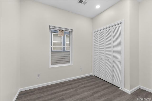 25457 New York Street, Dearborn Heights, MI 48125