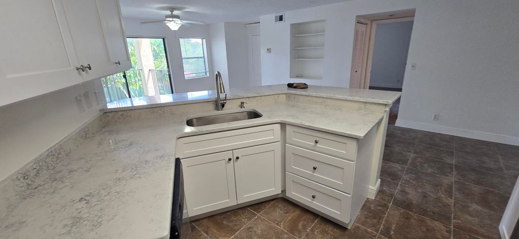 9999 SUMMERBREEZE Drive 417, Sunrise, FL 33322