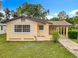 718 W HOGLE AVENUE, Deland, FL 32720