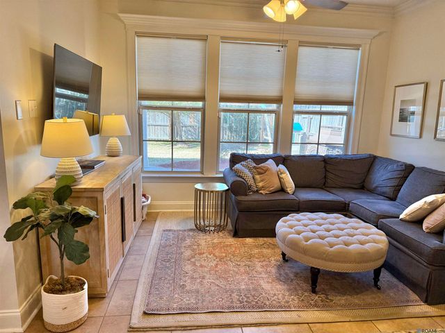 14241 Jamestown Blvd, Baton Rouge, LA 70810