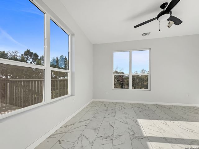 2292 Waterfront Park, Canyon Lake, TX 78133